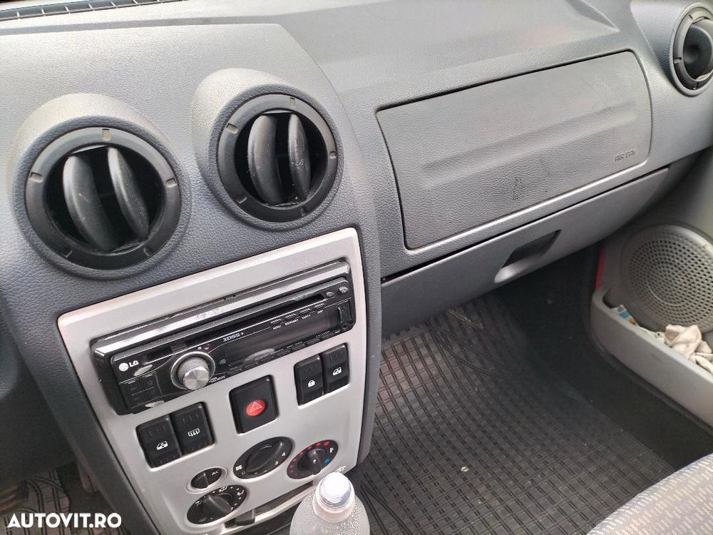 Dacia Logan 1.4 MPI Ambiance - 4