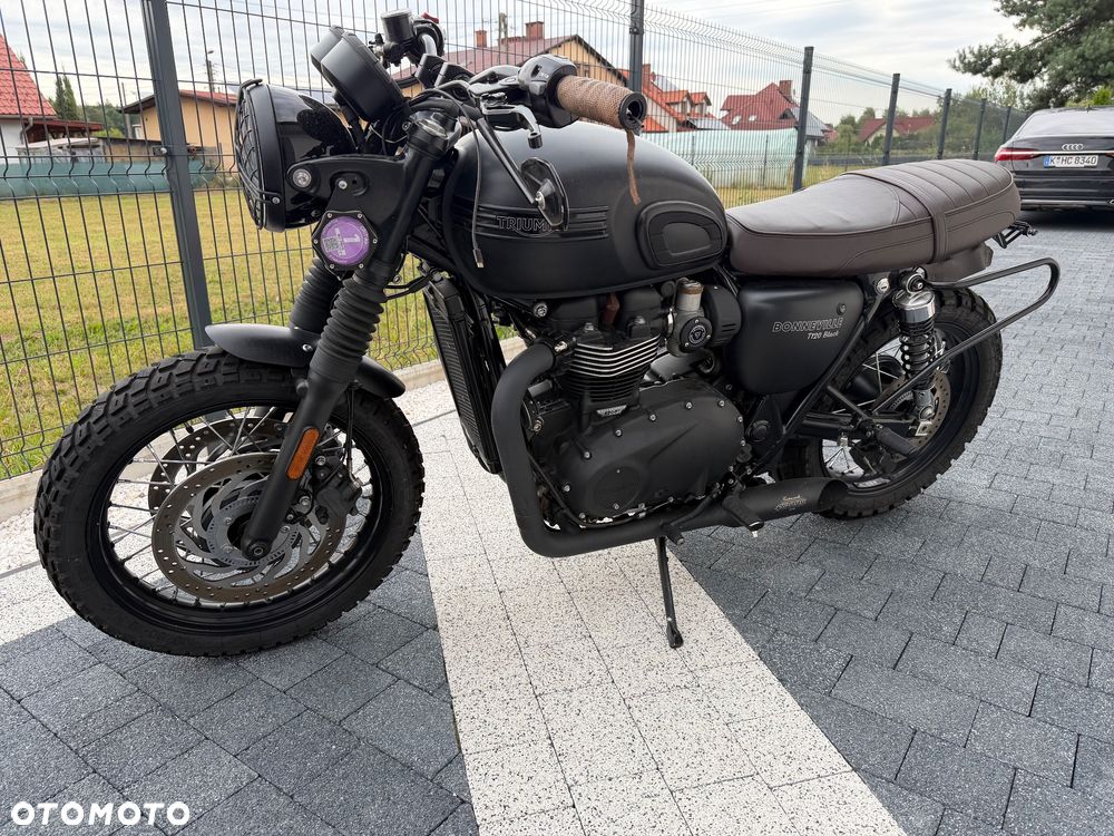 Triumph Bonneville - 6