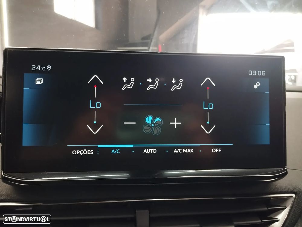 Peugeot 5008 1.2 PureTech Allure EAT8 - 32