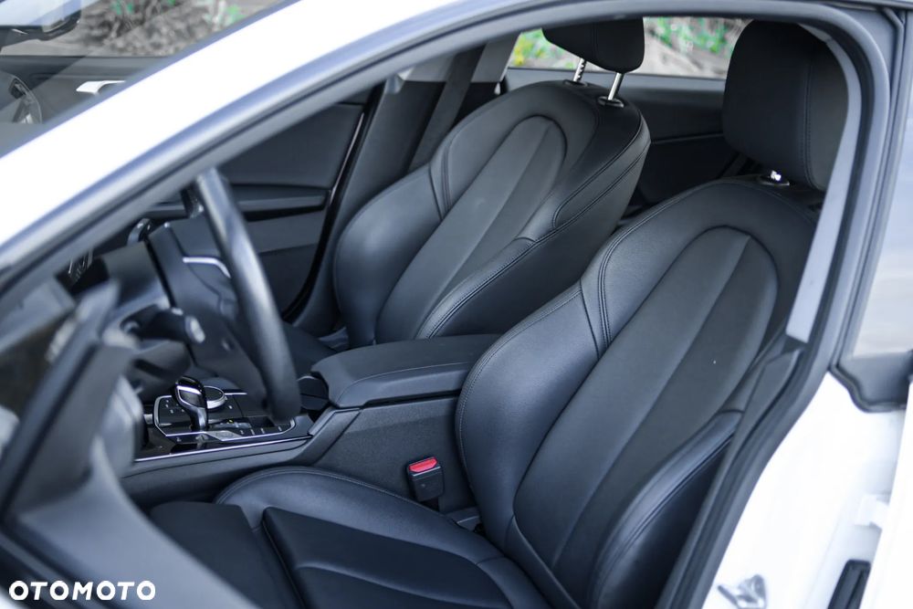 BMW Seria 2 218i Luxury Line - 26