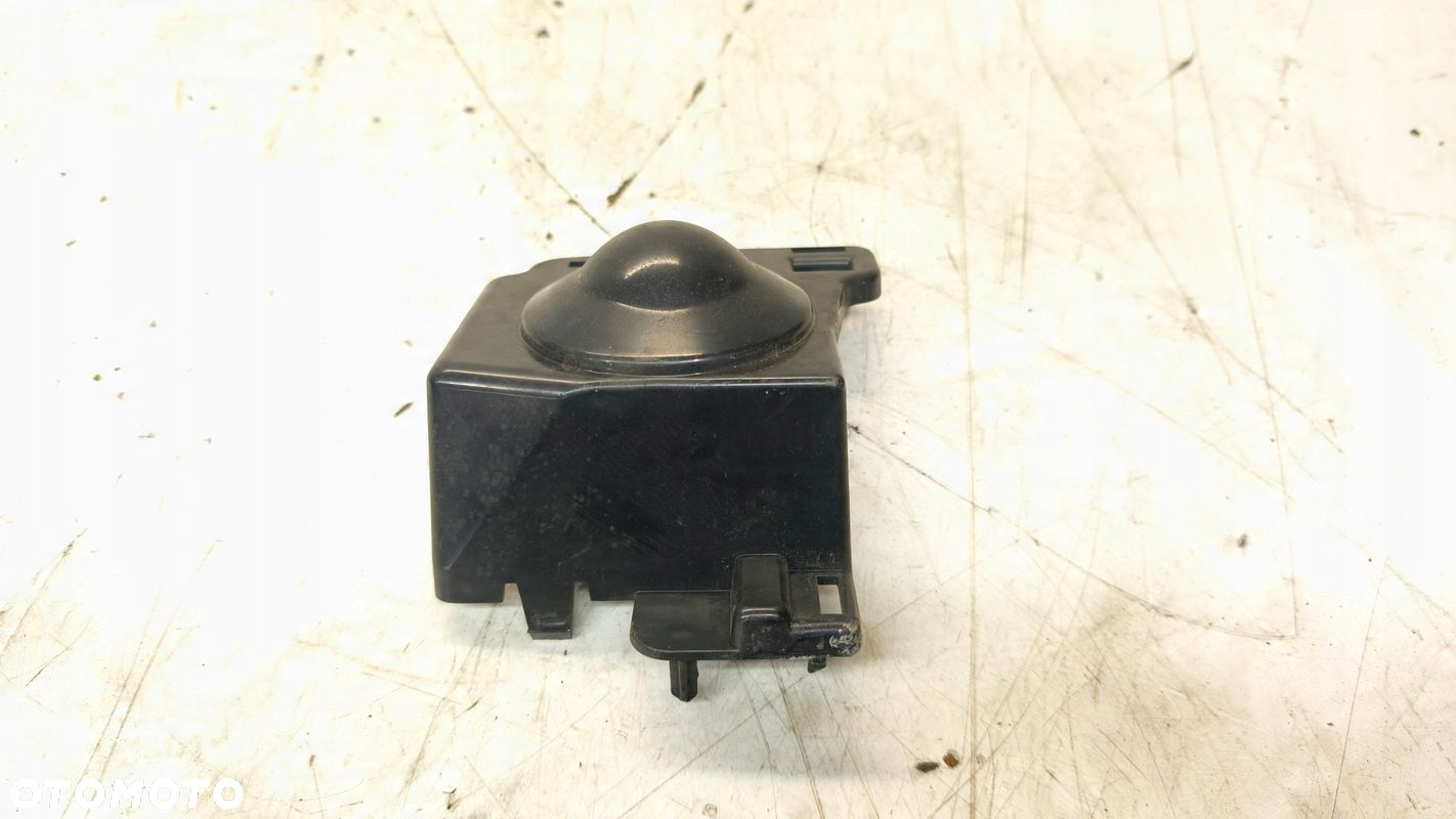 KRATKA ATRAPA ZAŚLEPKA RADARU LEWA AUDI A4 B9 8W0807819 - 3