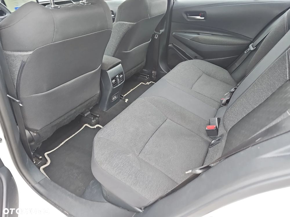 Toyota Corolla 1.8 Hybrid Comfort - 24