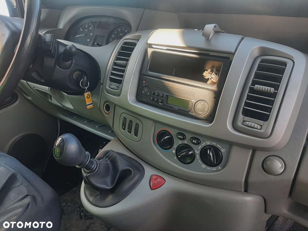Renault Trafic Passenger Expression - 10