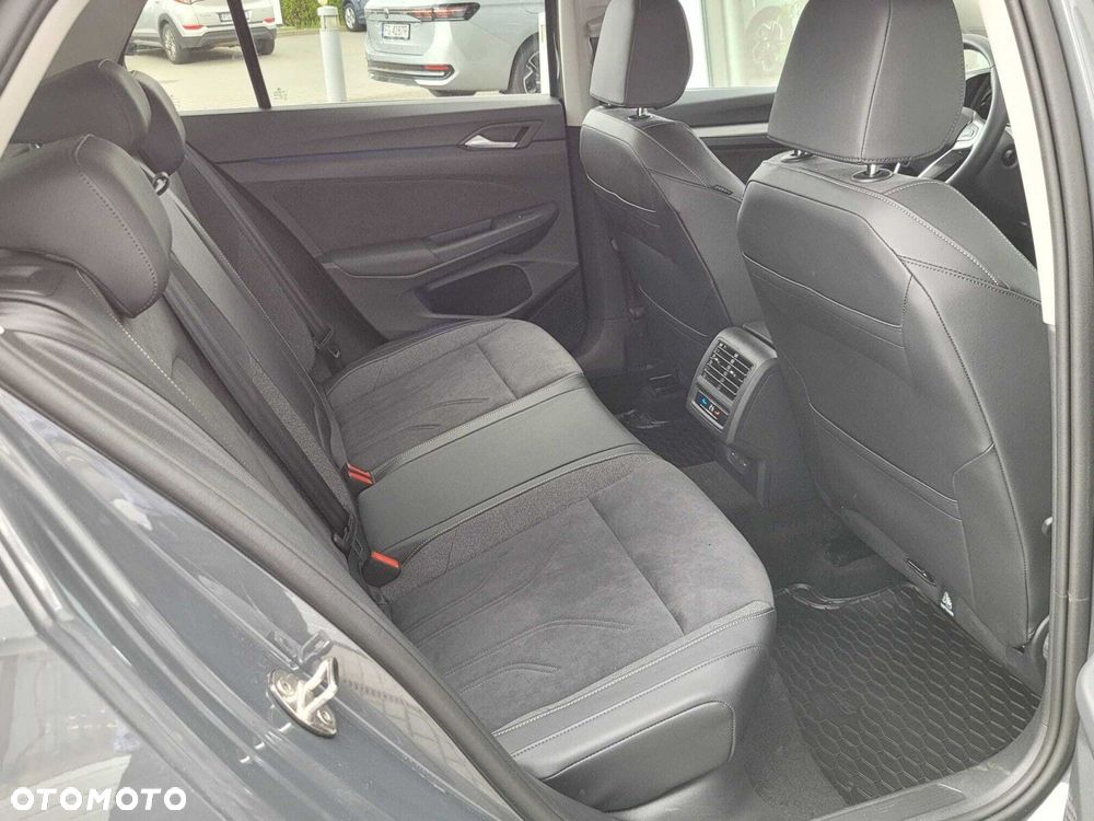Volkswagen Golf - 9