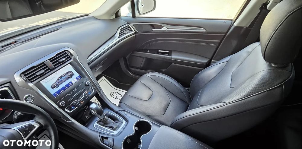 Ford Mondeo 2.0 Hybrid Titanium - 27