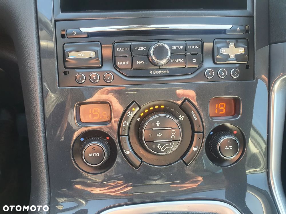 Peugeot 3008 HDi FAP 150 Platinum - 20