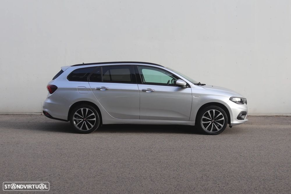 Fiat Tipo Station Wagon 1.3 M-Jet Lounge Tech - 24