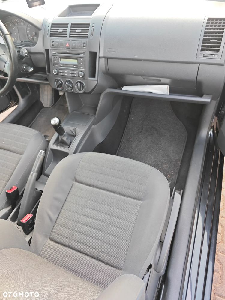 Volkswagen Polo - 11