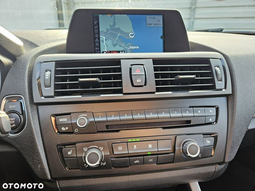 BMW Seria 1 116i Sport Line - 33