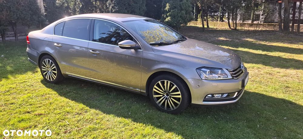 Volkswagen Passat 2.0 TDI Highline DSG - 2