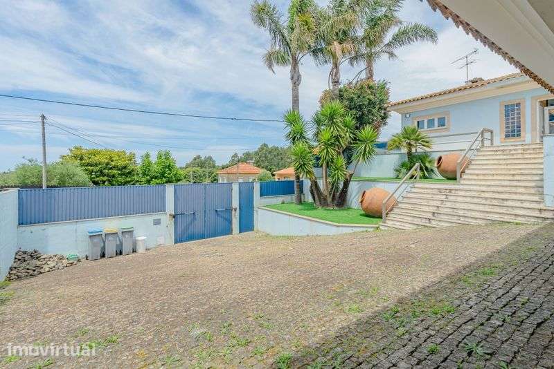 Moradia Térrea com Piscina - Grande imagem: 4/8