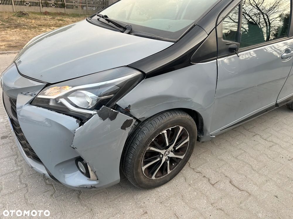 Toyota Yaris 1.5 Dynamic CVT - 22