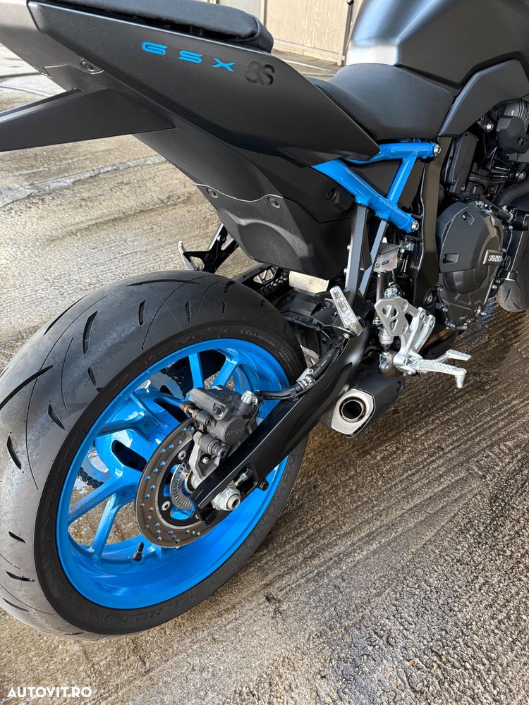 Suzuki GSX-8S - 7