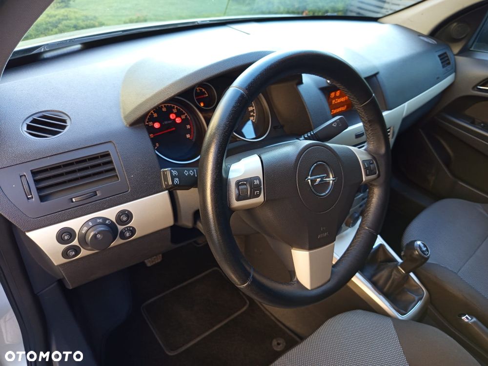 Opel Astra 1.4 Club - 25