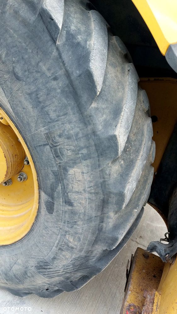 Caterpillar 432F2 - 16