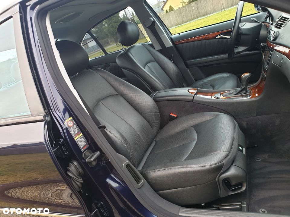 Mercedes-Benz Klasa E 320 4-Matic Avantgarde - 21