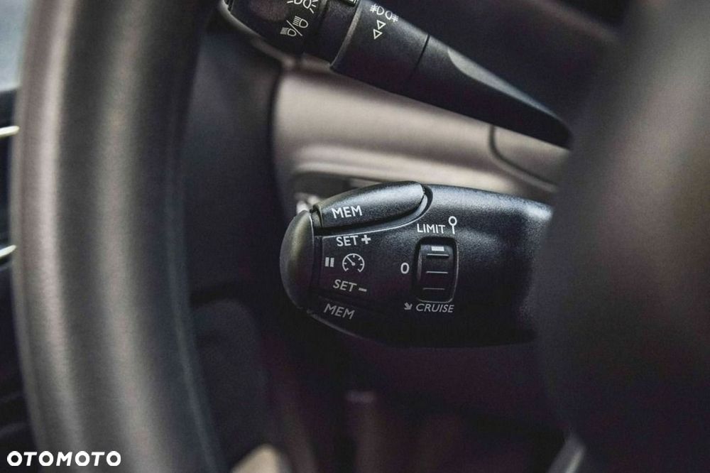 Citroën C3 Pure Tech 110 S&S EAT6 MAX - 10