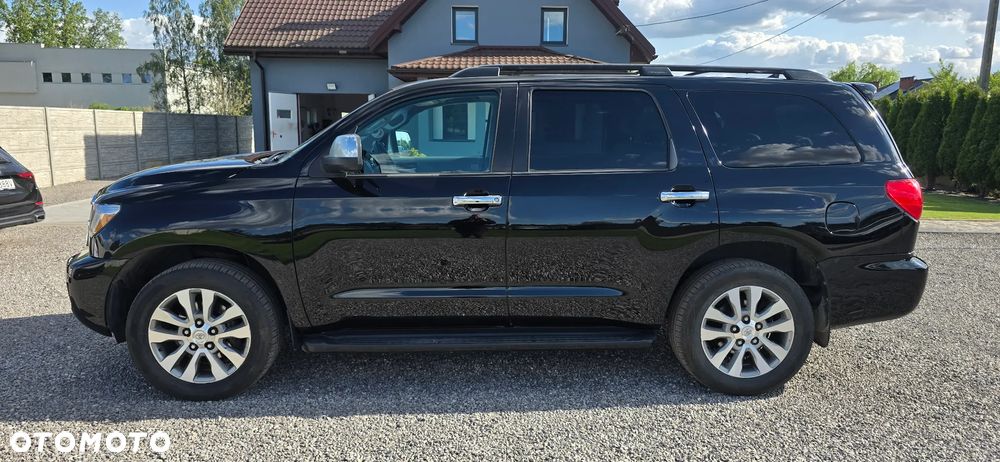 Toyota Sequoia - 5