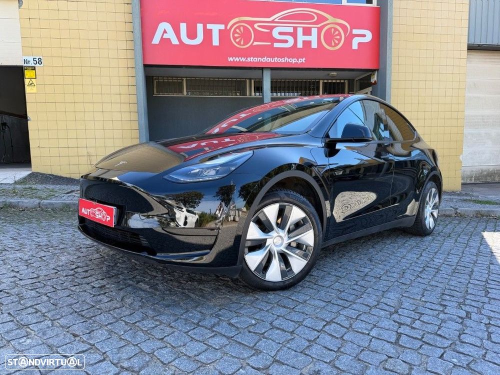Tesla Model Y 2023 photo 2