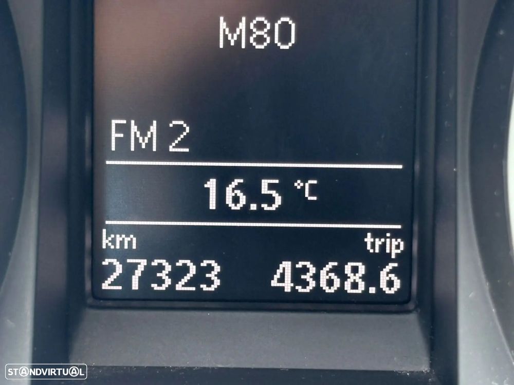 VW Golf 2.0 TDi Highline DSG - 8