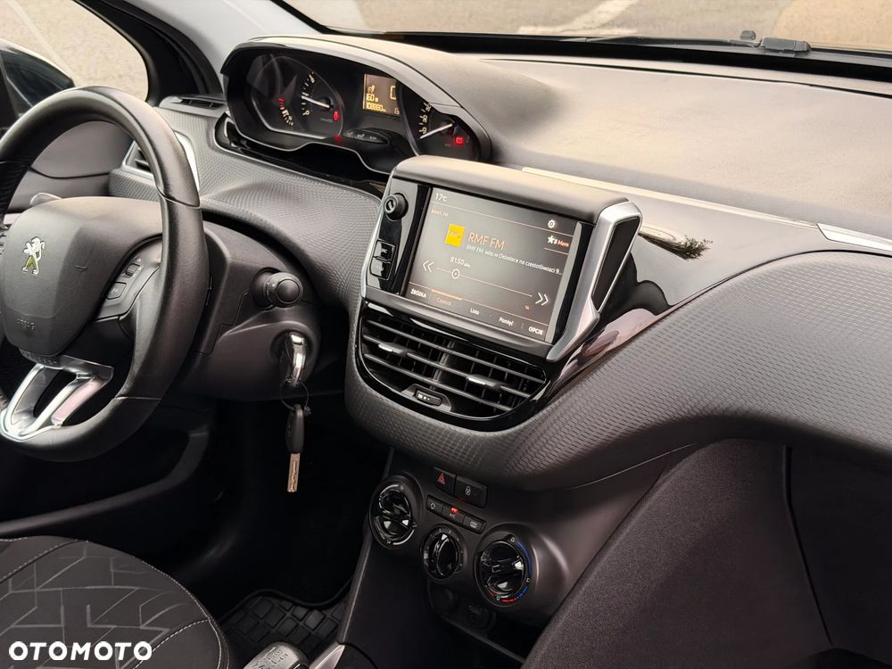 Peugeot 2008 1.2 Pure Tech Style - 27