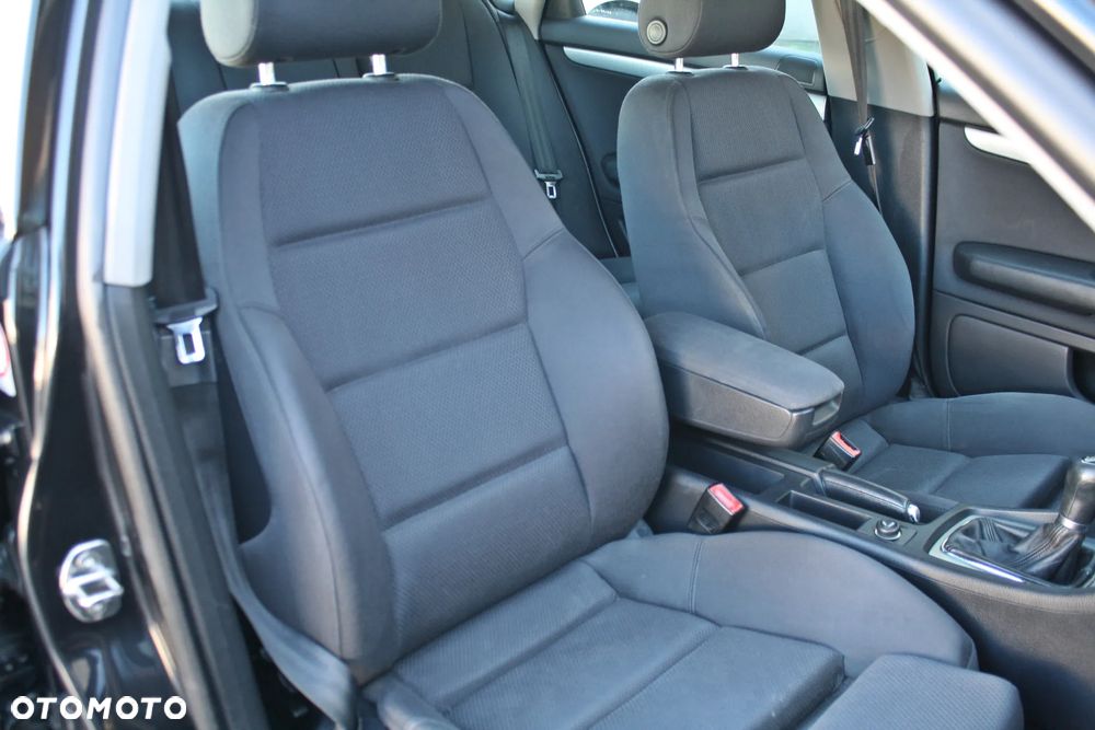 Audi A4 Limousine 1.8 T quattro - 22