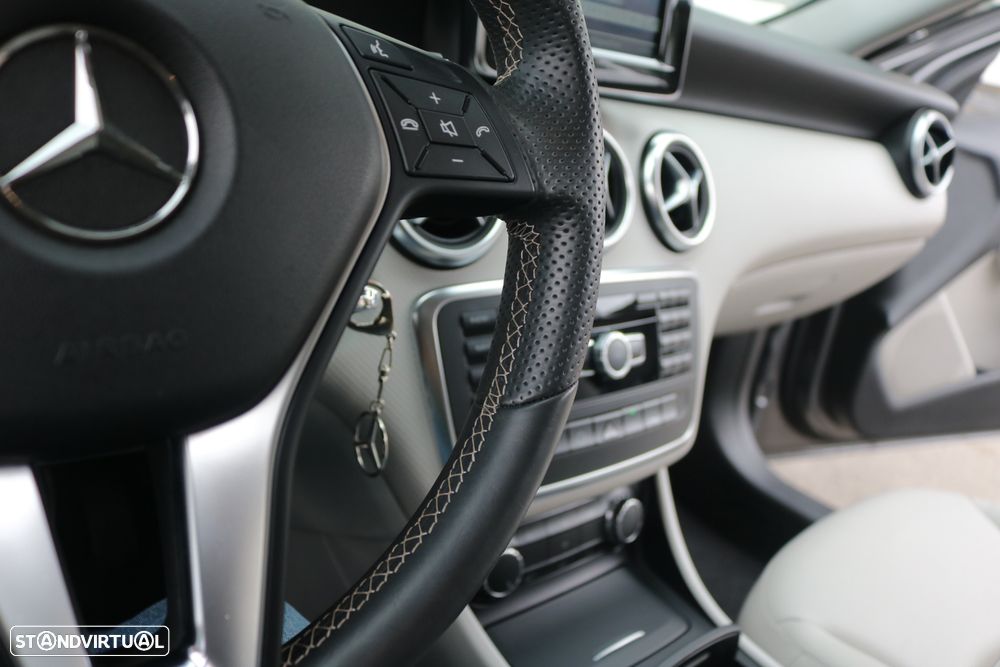 Mercedes-Benz A 250 BlueEfficiency Aut. - 18