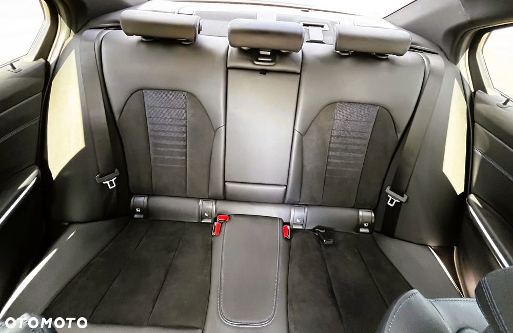 BMW Seria 3 318i M Sport - 19