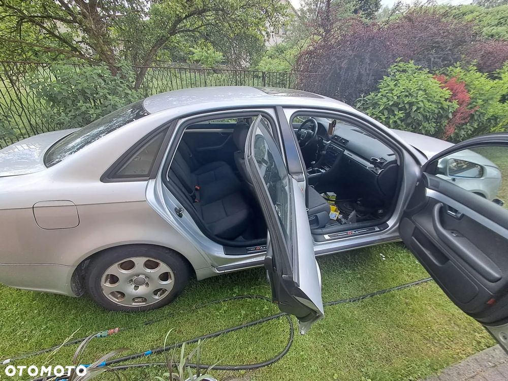 Audi A4 Limousine 2.0 T FSI quattro - 23