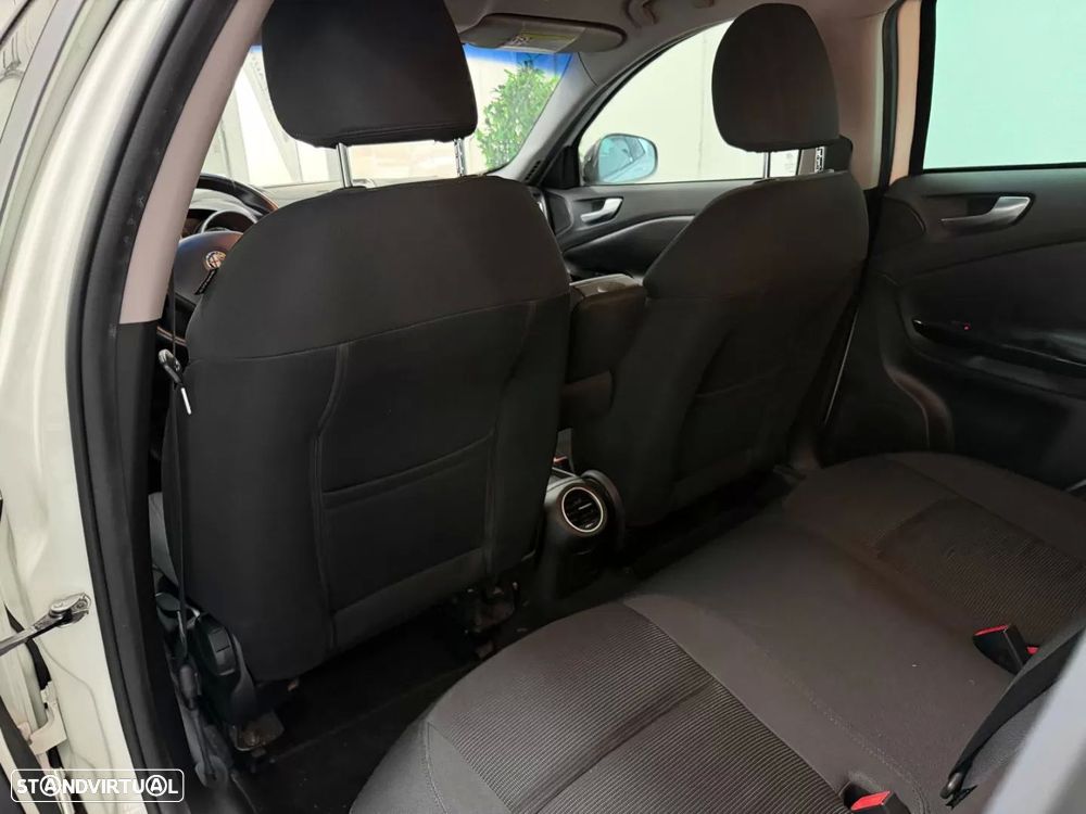 Alfa Romeo Giulietta 1.6 JTDM Trofeo - 11