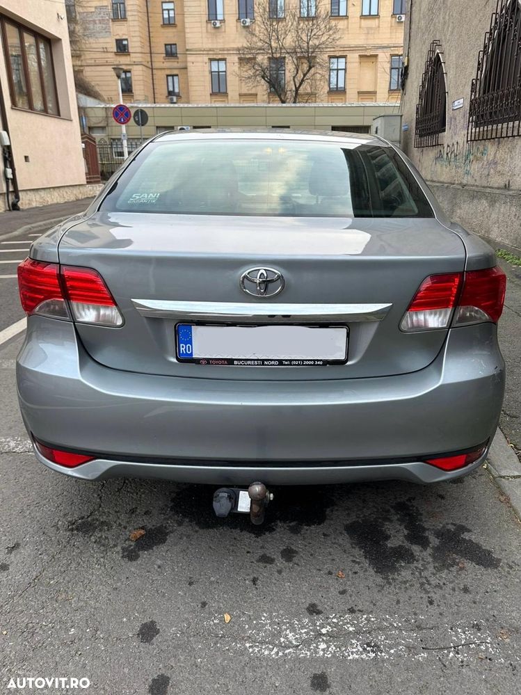 Toyota Avensis 2.0 D-4D Executive - 2