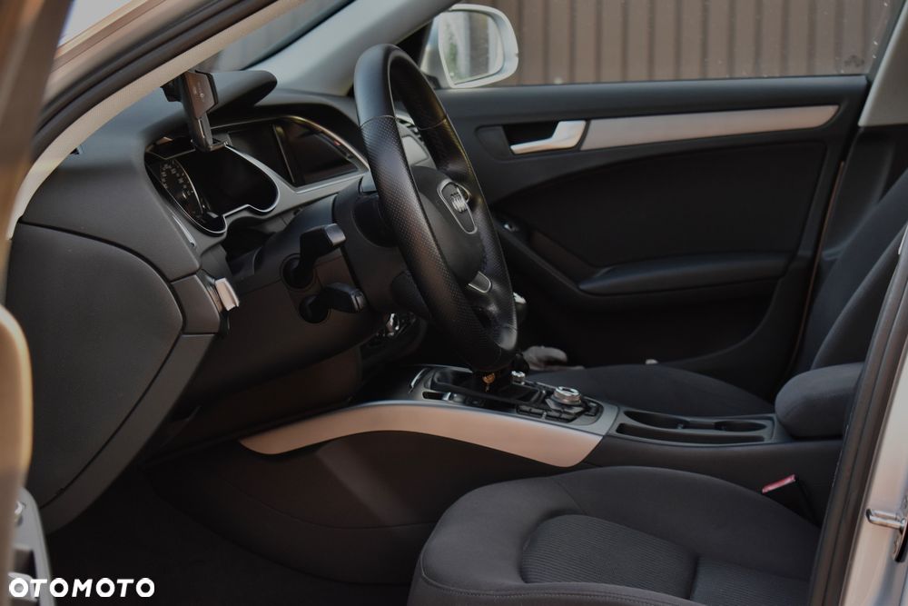 Audi A4 Avant 2.0 TDI - 8