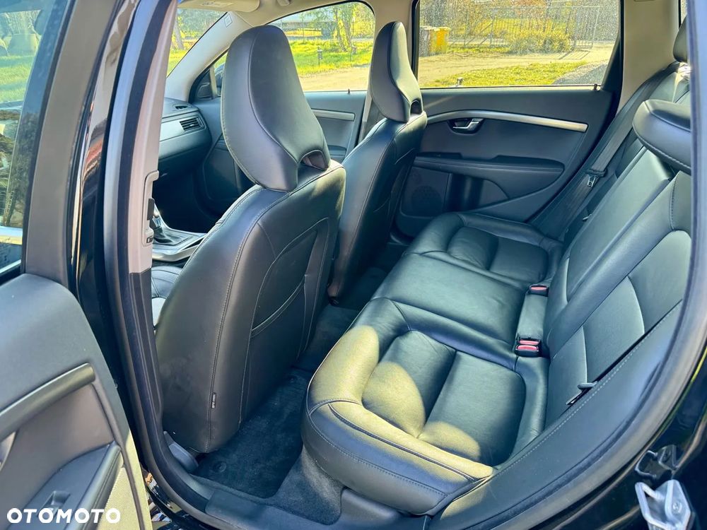 Volvo V70 D3 Geartronic Summum - 11