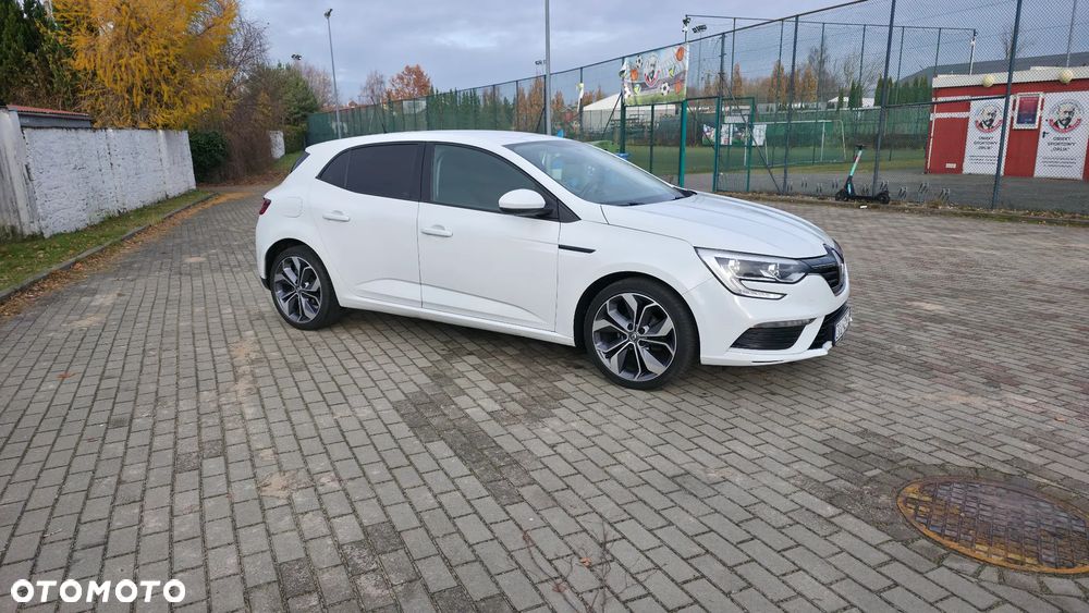 Renault Megane ENERGY TCe 100 LIFE - 4