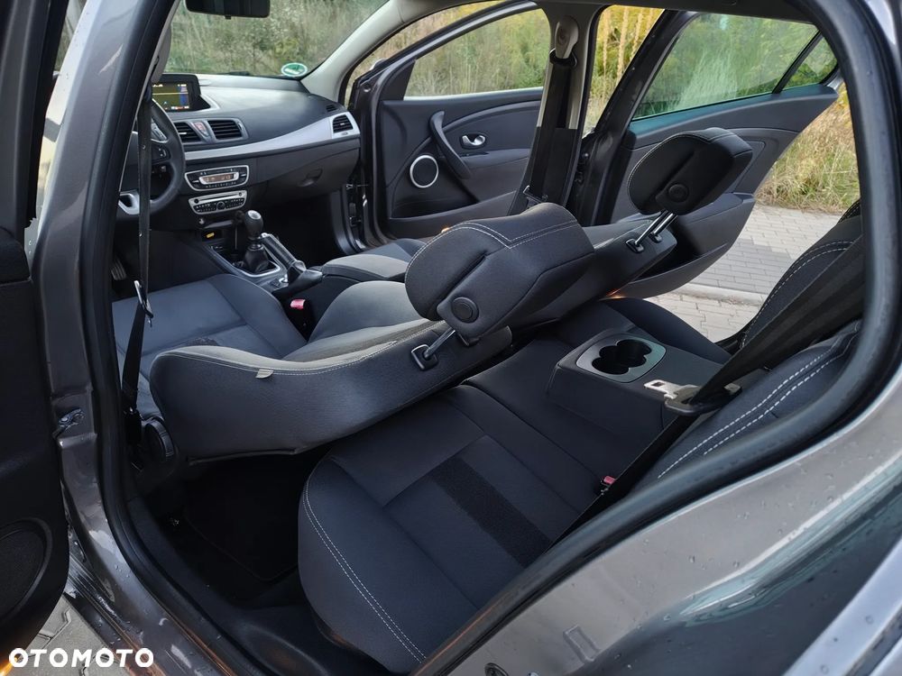 Renault Megane TCe 180 Luxe - 29