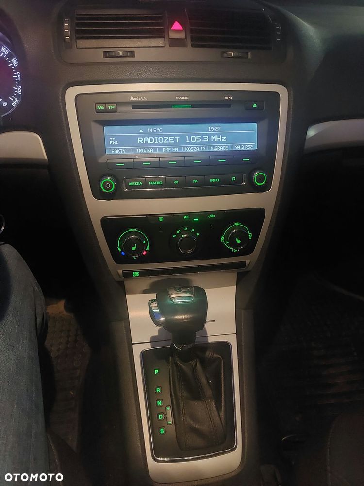 Skoda Octavia 1.6 Ambiente Tiptr - 11