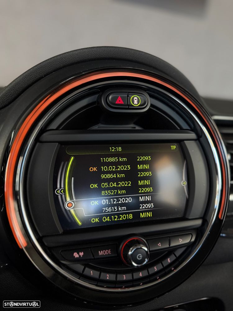 MINI Clubman Cooper Essential - 25