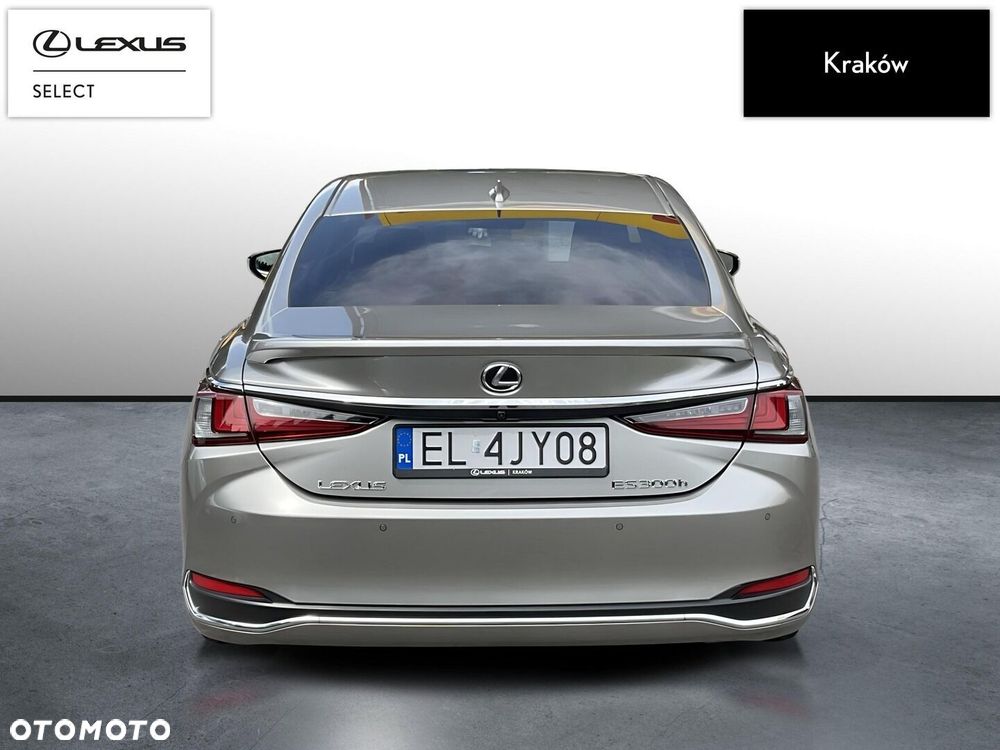 Lexus ES 300h Business Edition - 4