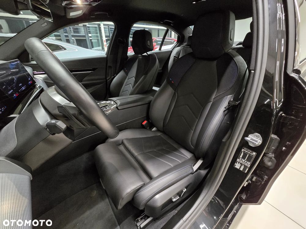 BMW Seria 5 520i mHEV M Sport - 12