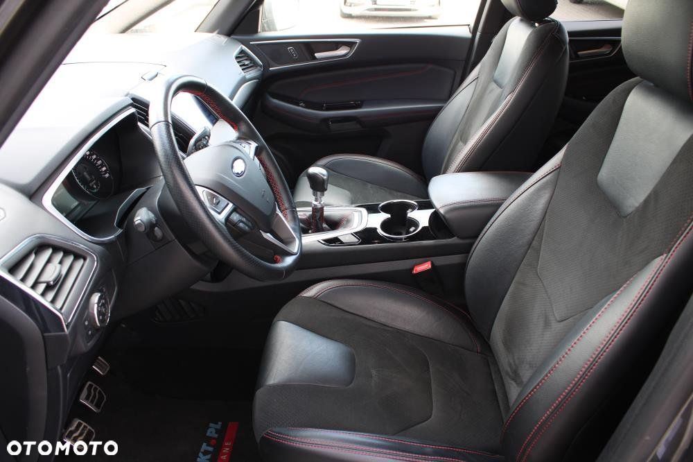 Ford S-Max - 11