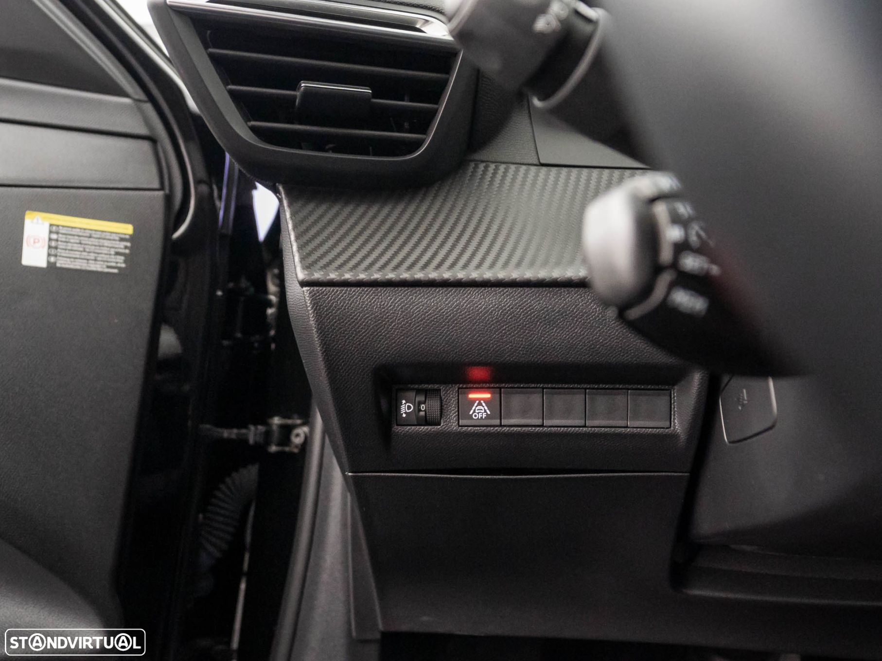 Peugeot e-208 - 19