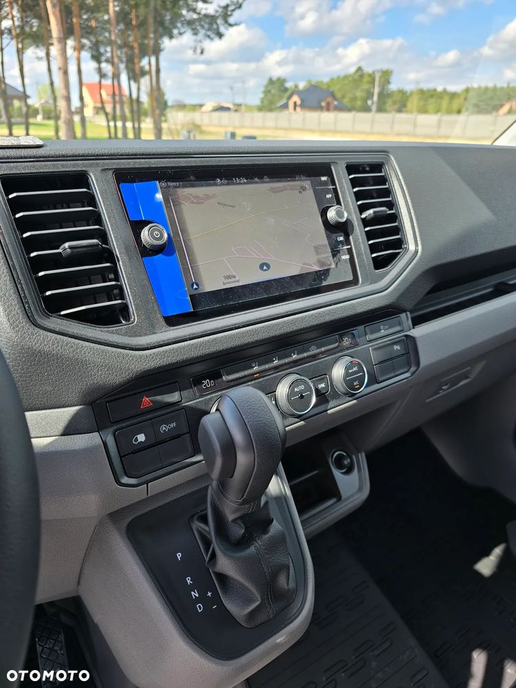 Volkswagen CRAFTER 4 MOTION AUTOMAT-8 Bie Długi 7-OSOBOWY BOGATA OPCJA WYPOSAŻENIA NAVI KAMERA COFANIA FUL LED LAKIER METALIZOWANY SALON PL STAN NOWY - 18