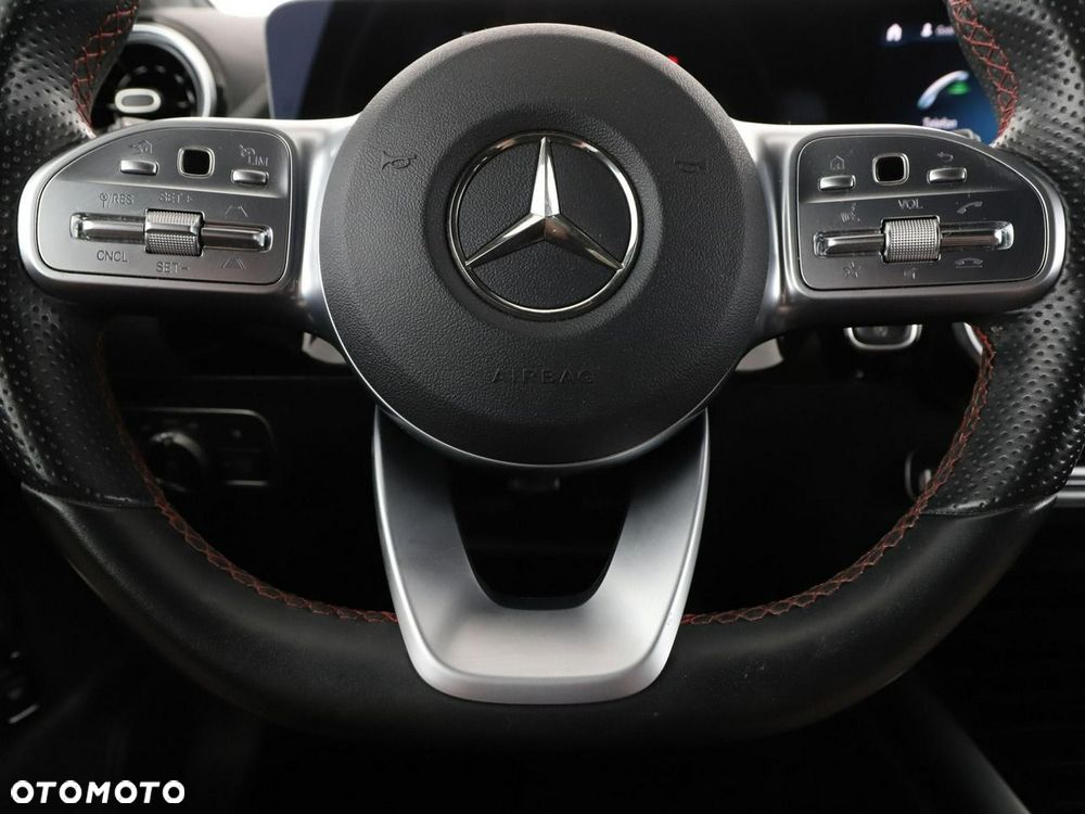 Mercedes-Benz GLA 220 d 4Matic 8G-DCT AMG Line - 22