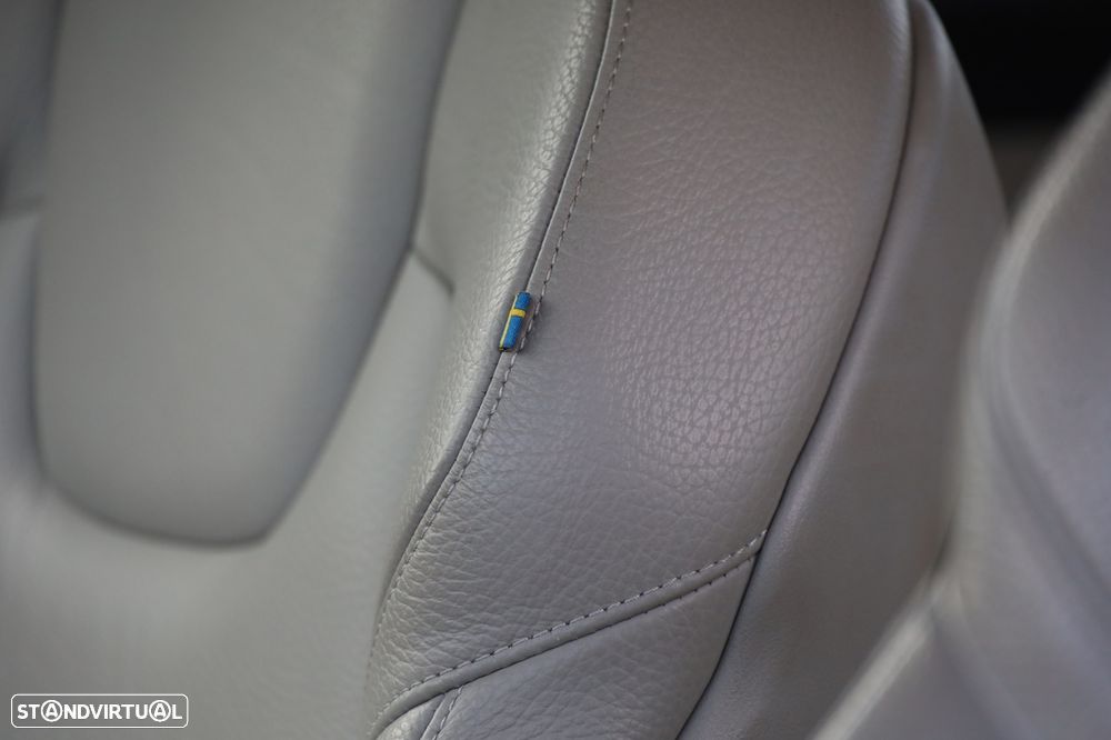 Volvo XC 60 2.0 D3 Inscripton - 5