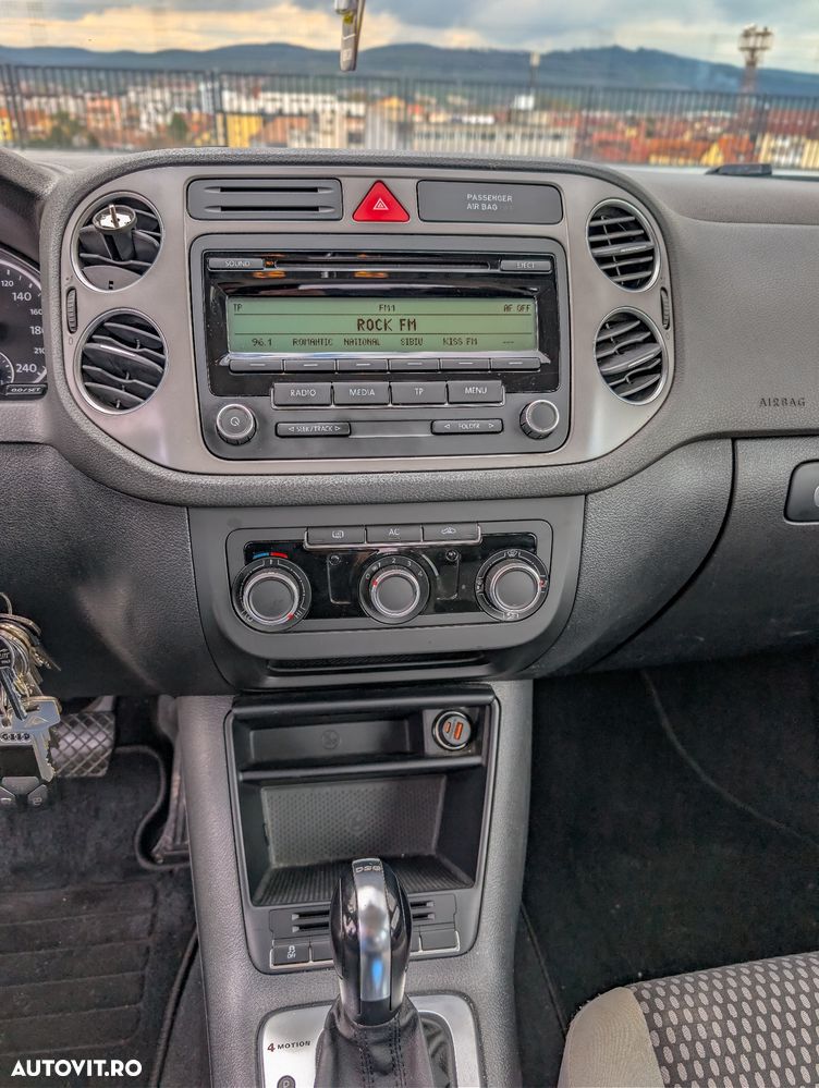 Volkswagen Tiguan 2.0 TDI 4Motion DSG BMT Sport & Style - 10