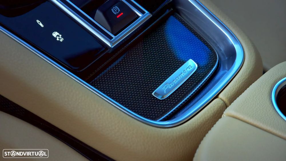 Porsche Panamera 4 S - 35