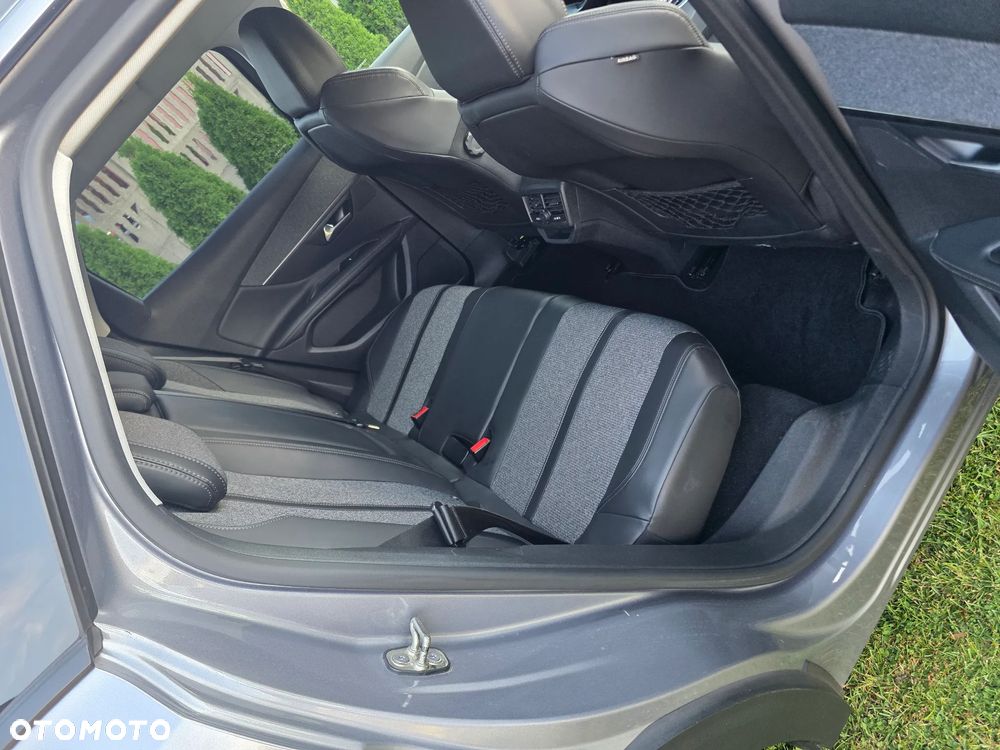 Peugeot 3008 1.6 BlueHDi Allure S&S EAT6 - 24