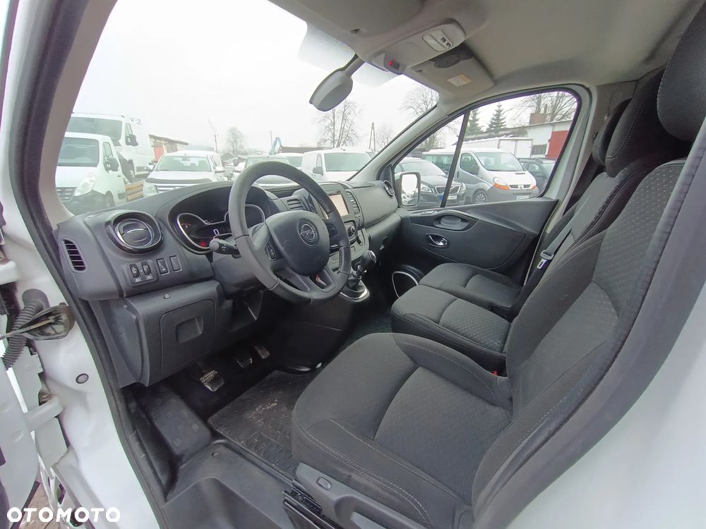 Opel Vivaro LONG L2H1 1.6 diesel 125kM 2018 rok SUPER STAN, WEBASTO, NIE WYMAGA WKŁADU FINANSOWEGO!!! - 5