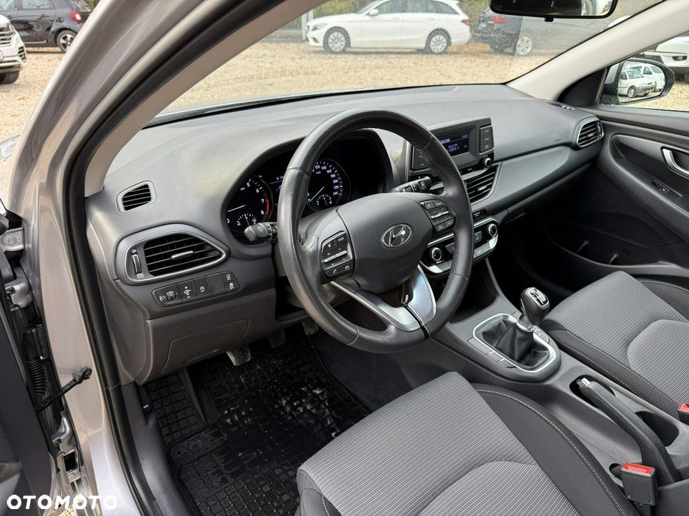 Hyundai i30 1.5 DPI Modern - 22