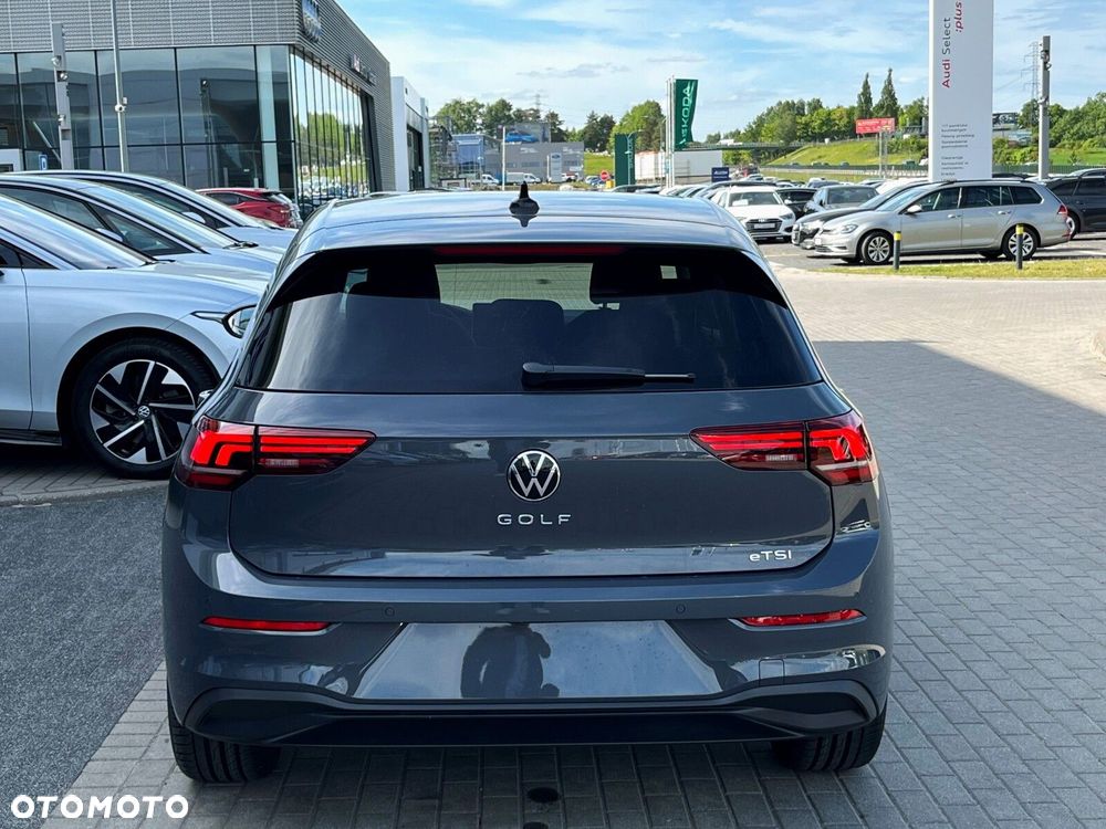 Volkswagen Golf - 4